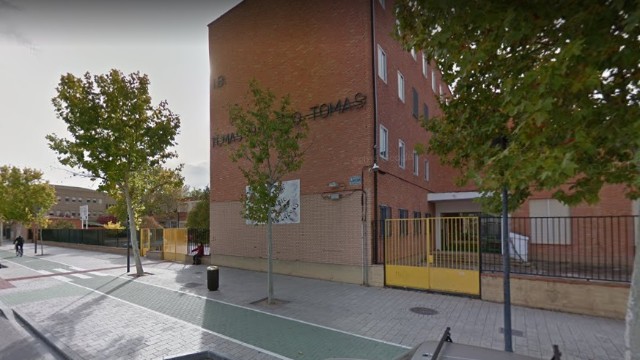 Pabellón IES Nº 2 "Tomás Navarro Tomás"